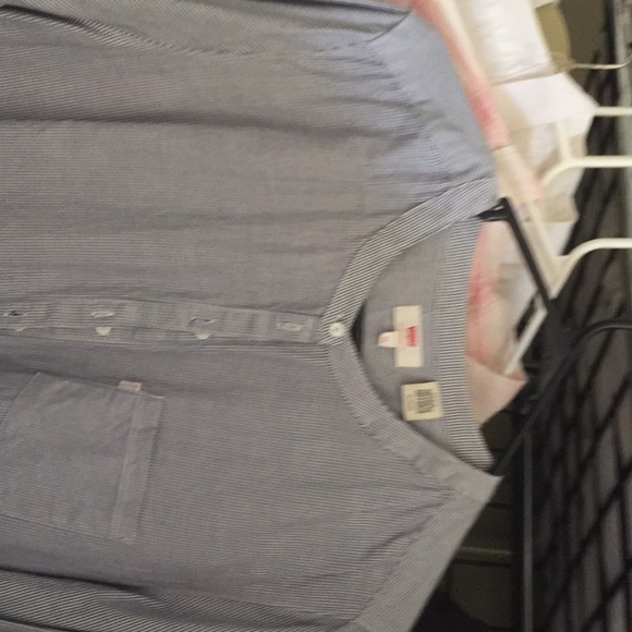 Shirts - Picture 3 of 7